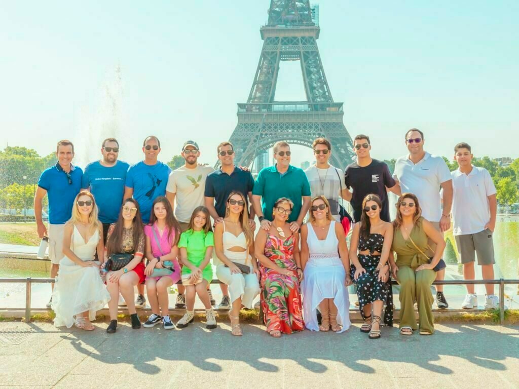 Group & friends — photoshoot in Paris